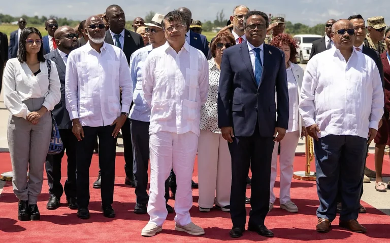 Presidente de Colombia visita Haití para tratar temas de institucionalidad y seguridad