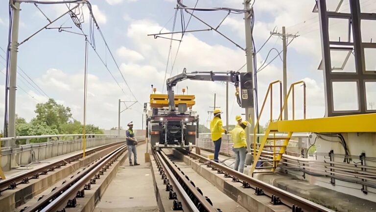 Con trenes de 3 vagones reanudan operaciones en estaciones del Metro de Villa Mella