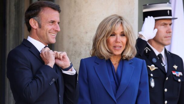 Francia-absuelve-a-dos-mujeres-por-decir-que-Brigitte-Macron-es-trans-608x342.jpg