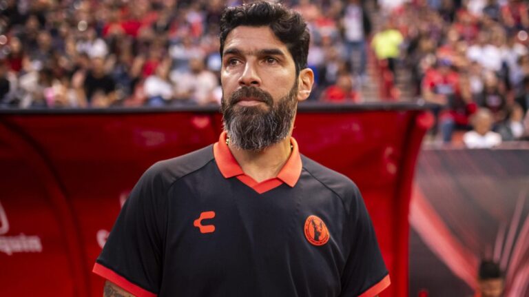 El “Loco” Abreu protagonizó una viral respuesta en la rueda de prensa de los Xolos #FVDigital