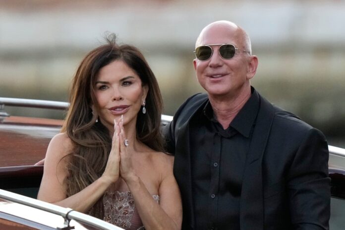 Lauren-Sanchez-y-Jeff-Bezos.jpg