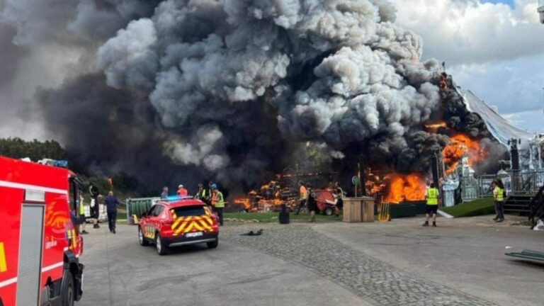 Escenario principal deTomorrowland se incendia en Bélgica