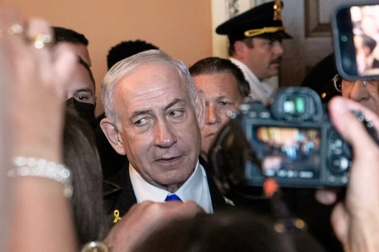 Netanyahu reconoce “error” en ataque a iglesia católica en Gaza #FVDigital