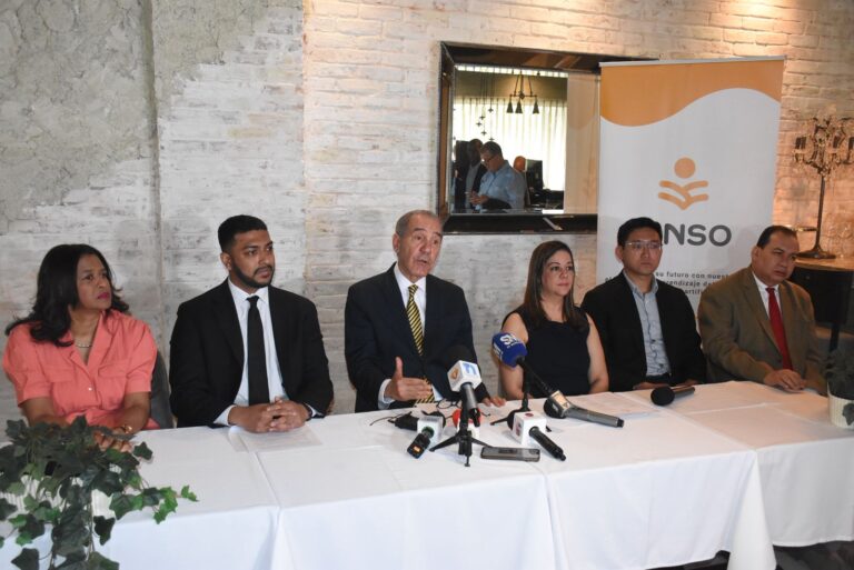 MESCyT lanza herramienta de inteligencia artificial para enseñanza del inglés