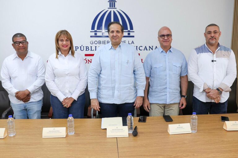 Gobierno en las Provincias llega a La Romana #FVDigital