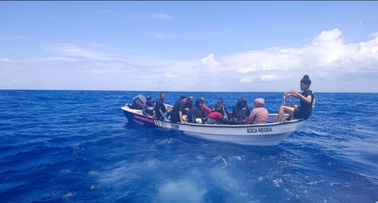 Interceptan embarcación con 11 personas que intentaban viajar a Puerto Rico
