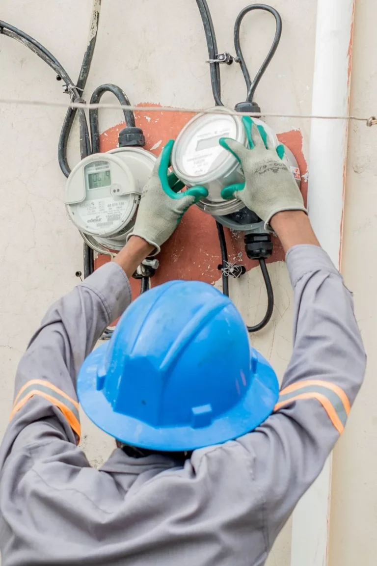 Edesur recupera energía “robada” y más de RD$28 millones