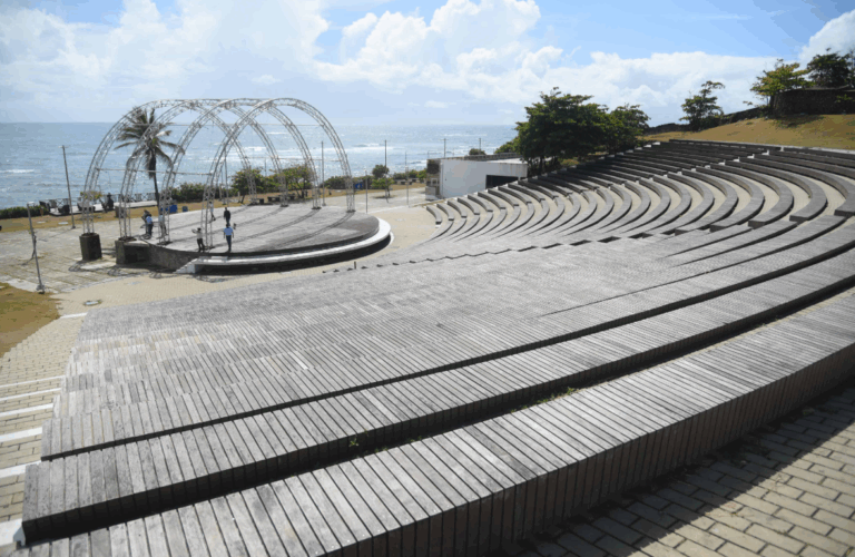 Anfiteatro de Puerto Plata descascarándose – #DeInteres   #FVDigital