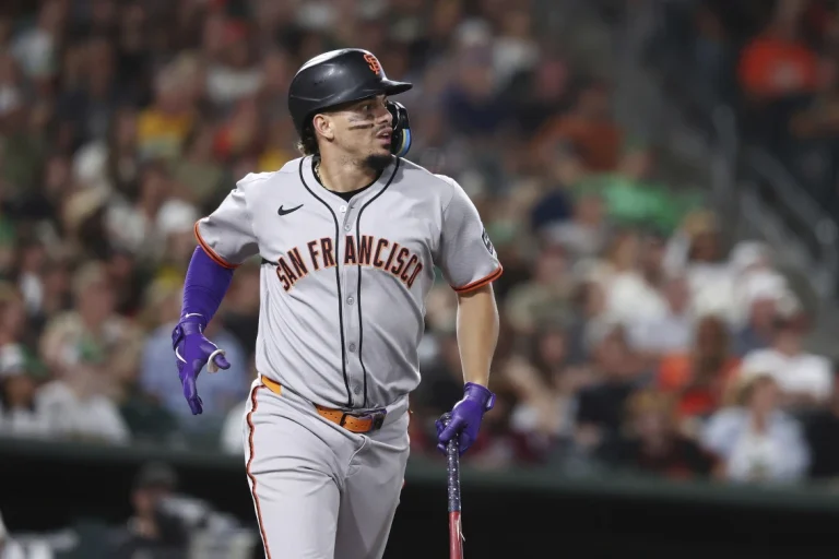Willy Adames brilla con 4 impulsadas y los Gigantes superan 7-2 a los Atléticos