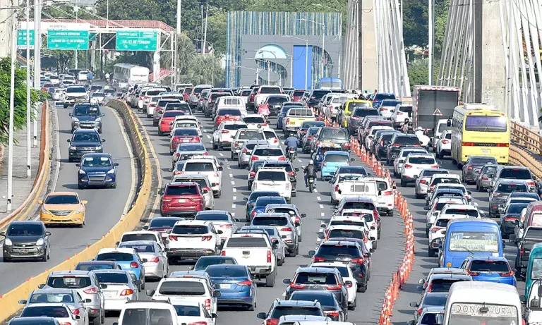 Inicia hoy nuevo horario para empleados públicos en Gran Santo Domingo