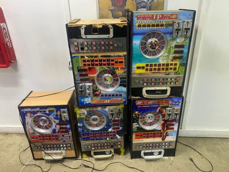 Policiales: DINTEL, Policía Nacional y Ministerio Público realizan múltiples operativos en Santiago; incautan drogas, máquinas tragamonedas y detienen a 13 personas