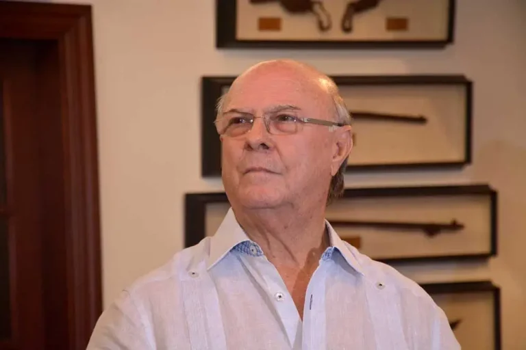 Hipólito emplaza al director de Bienes Nacionales