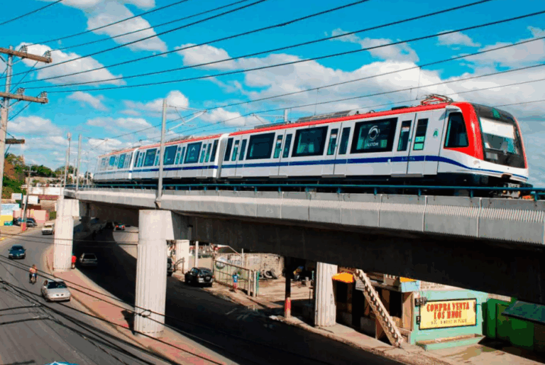 Opret retira tren del Metro con cristal jodío – #DeInteres   #FVDigital