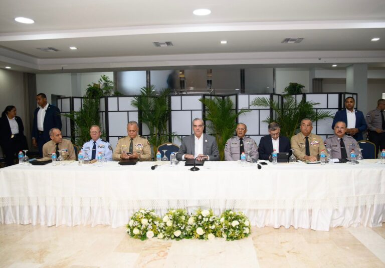 Abinader encabeza reunión para evaluar plan de seguridad ciudadana