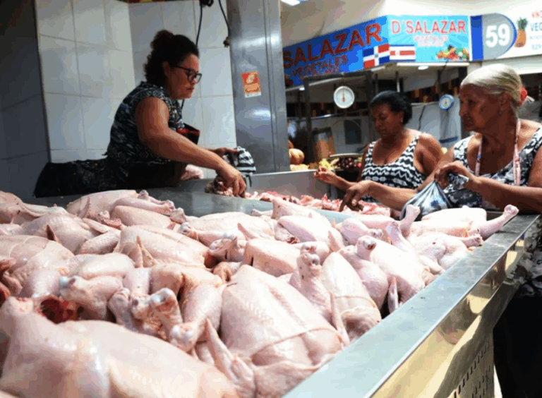 “El pollo no solo ha subido de precio, también está escaso” – #DeInteres   #FVDigital