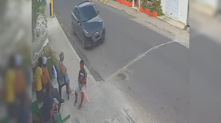 Hombre es despojado de su instrumento en El Macao #FVDigital #FelixVictorino