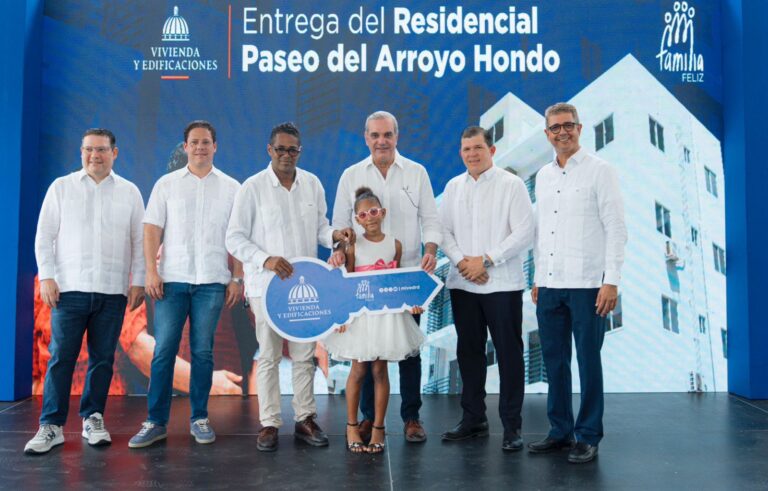 Presidente Abinader y Ministro Bonilla entregan nuevas viviendas en el DN #FVDigital