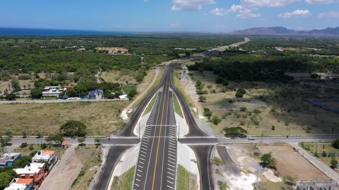 Primer incidente vial en la circunvalación sur de Baní deja