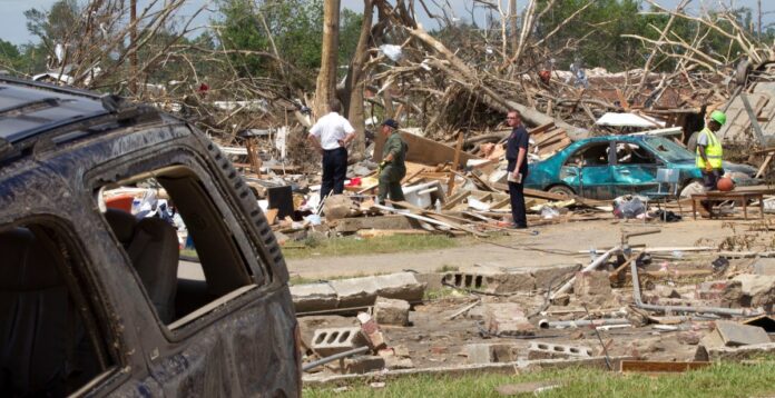 Tornados-superan-a-huracanes-y-terremotos-como-el-desastre-natural-mas-temido-en-EEUU-AP11050213657.jpeg