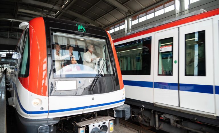El Metro estrena con nuevos trenes para agilizar el servicio