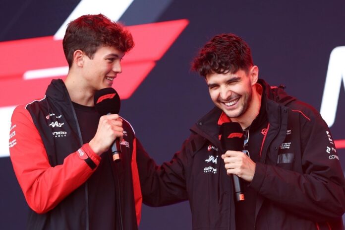 esteban-ocon-haas-f1-team-oliv.jpg