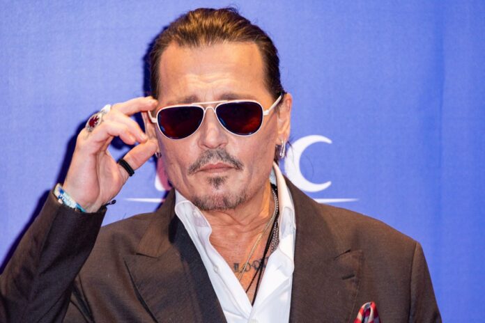 johnny-depp-esta-en-platicas-para-volver-como-jack-sparrow.jpg