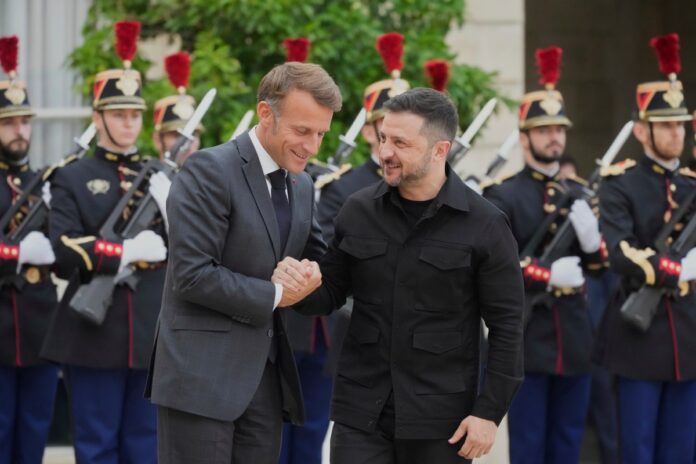 AP-Macron-y-Zelenski.jpg