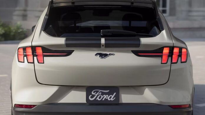 El-Ford-Mustang-Mach-E-2025-llega-mejorado.jpg
