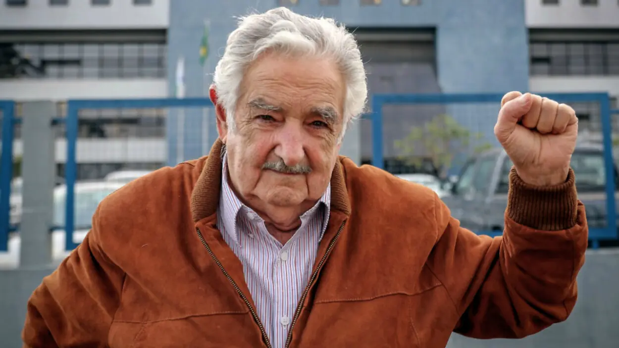 PEPE-MUJICA-15-ANOS-IZQUIERDA-URUGUAY.jpg