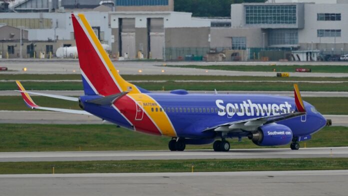 Southwest-Airlines-impondra-nuevas-reglas-para-pasajeros-en-sillas-de-ruedas-electricas-AP2128573216.jpeg
