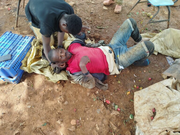 Hombre hiere a su hermano a machetazos en Sabana Grande de Boyá