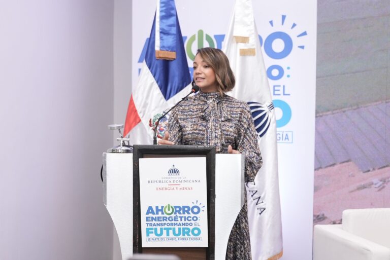 Ministerio de Energía y Minas celebra foro sobre ahorro energético con llamado a acelerar transición