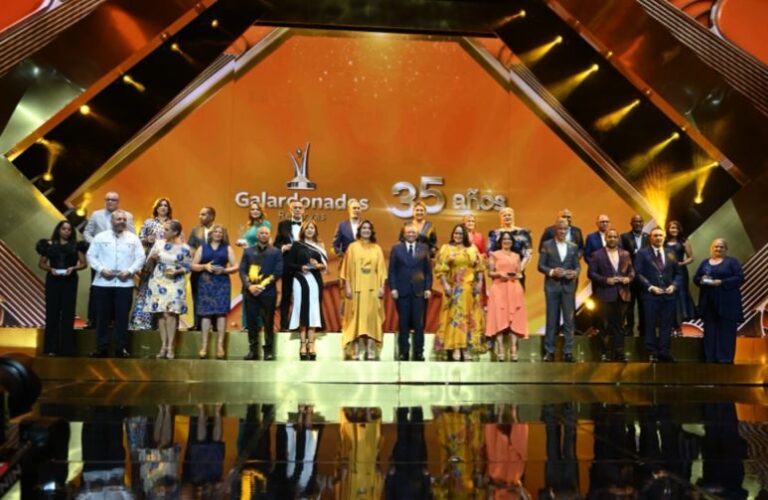 Banreservas reconoce trayectoria de 582 colaboradores con hasta 35 años de servicio