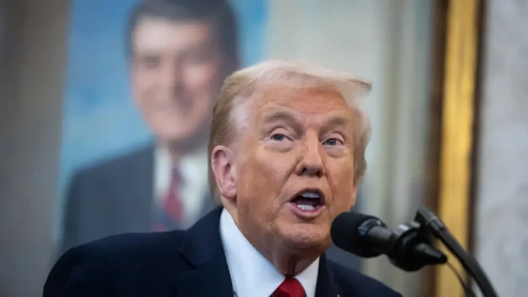 #Mundo:”¿Te importaría si le doy un par de miles?” #FVDigital