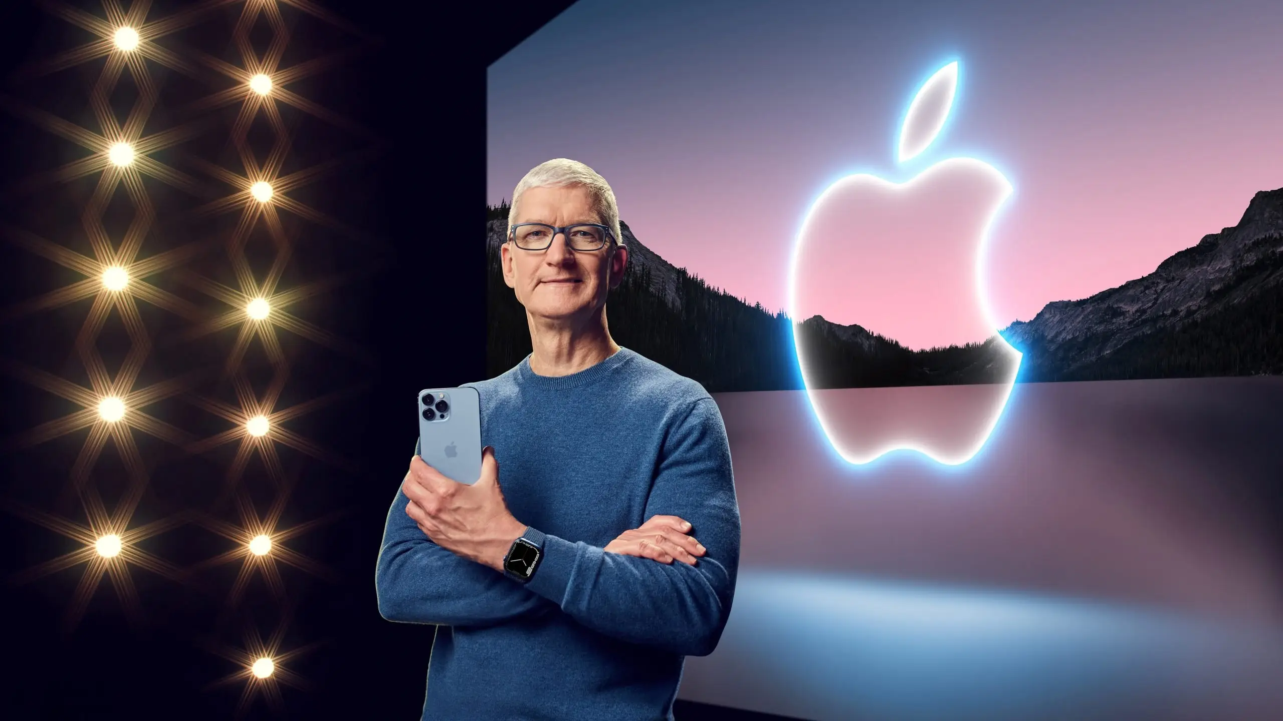 AppleEvent.SEP14Keynote.Tim_Cook.01-scaled.jpg