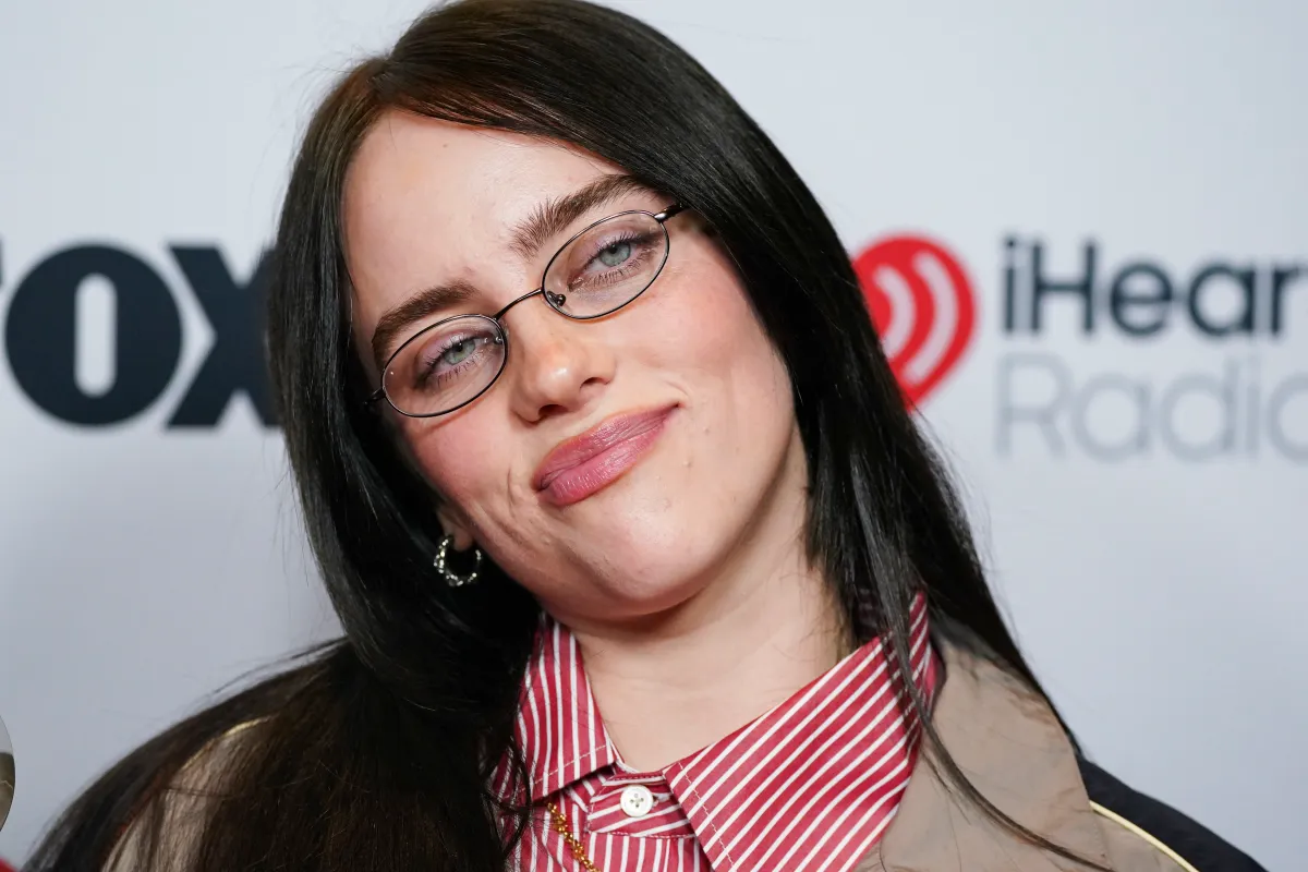 Billie-Eilish-2.jpg