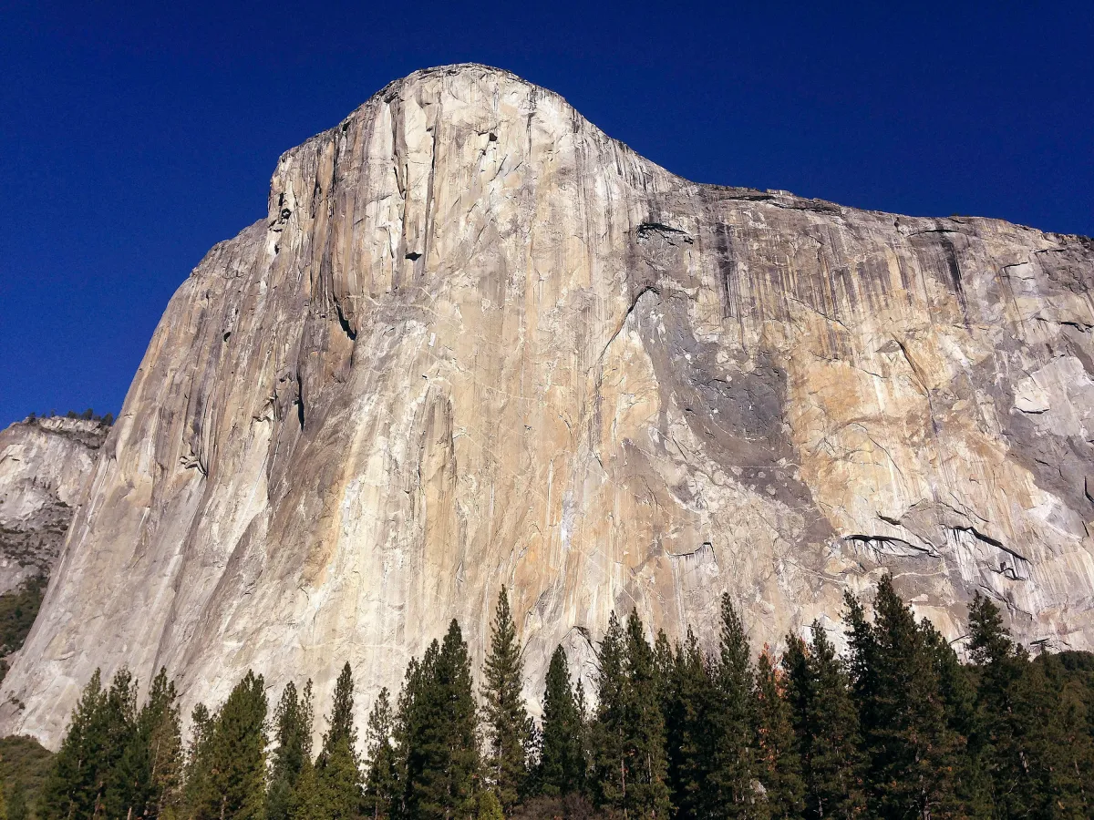 El-Capitan-en-Parque-Nacional-Yosemite.jpg