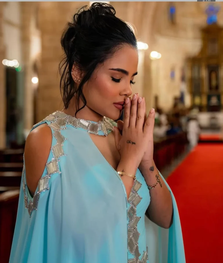 Martha Heredia solicita oraciones por estado de salud de su padre