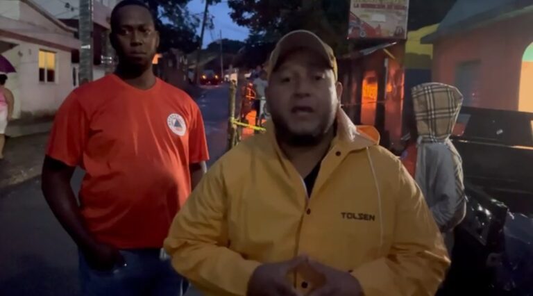 Alcalde de Peralvillo supervisa daños ocasionados por tormenta Melissa