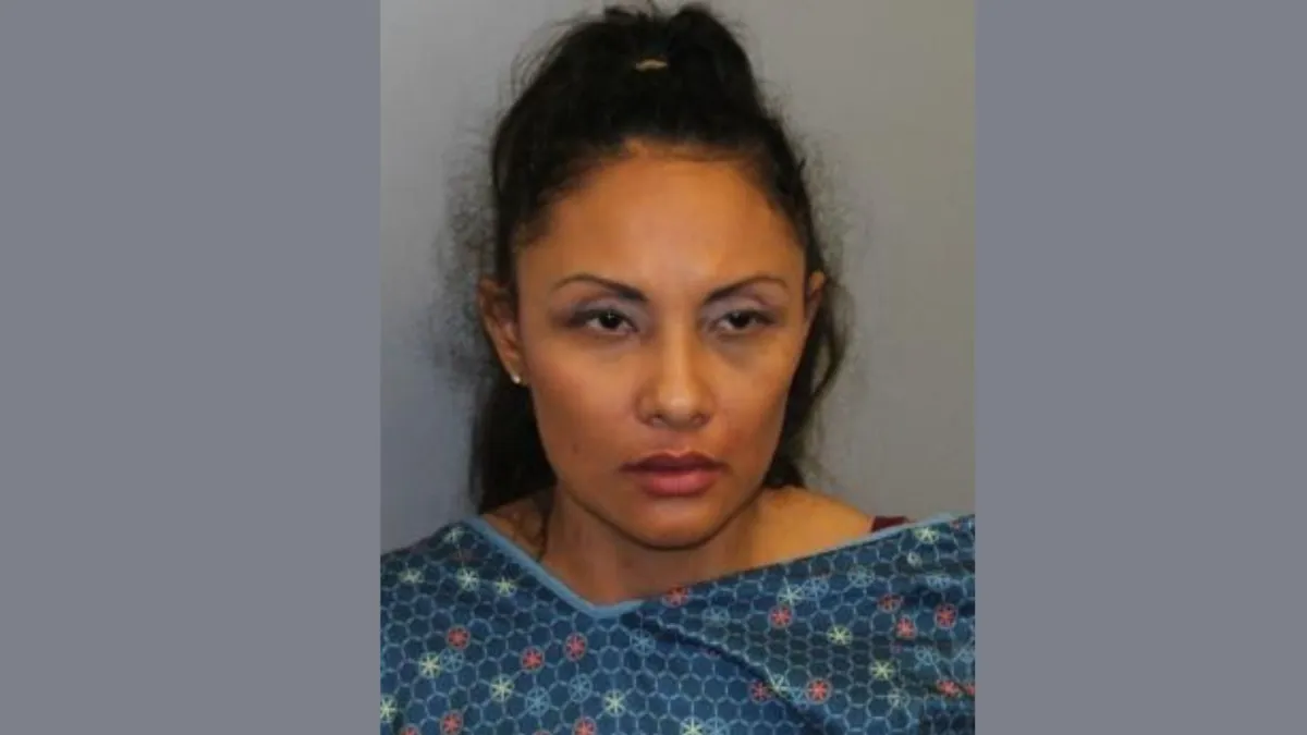 Mujer ebria chocó con otro vehículo y mandó al hospital a dos personas