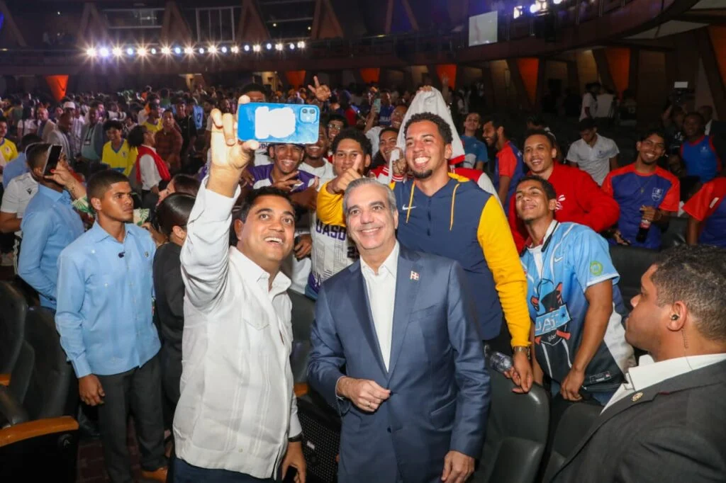 Presidente Abinader inaugura los Juegos Universitarios 2025