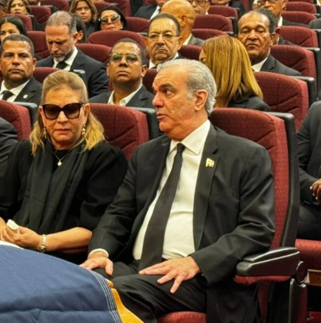Con asistencia del presidente Abinader senadores rinden homenaje póstumo a Vicente Sánchez Baret