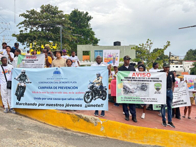 Jóvenes de Yamasá se movilizan para frenar tragedias viales #FVDigital