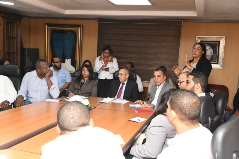 Administrador del INAVI reafirma compromiso contransparencia #FVDigital