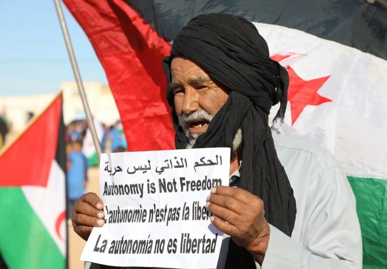 Refugiados saharauis protestan contra el plan de EE.UU. #FVDigital