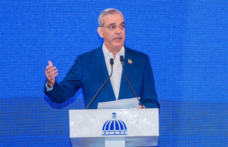 Abinader: Estaba muy preocupado por huracán Melissa