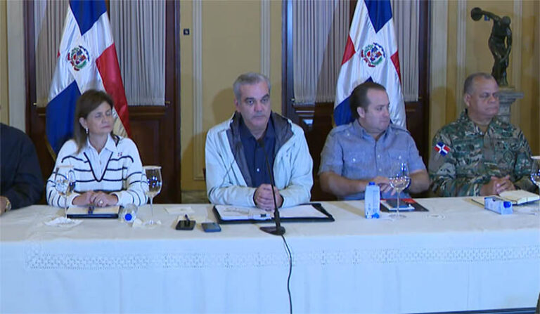 COE eleva a 12 provincias en alerta roja por tormenta Melissa