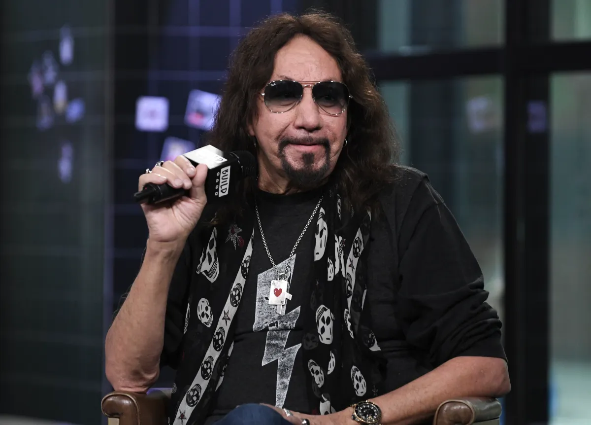ace-frehley-muere-guitarrita-de-kiss.jpg