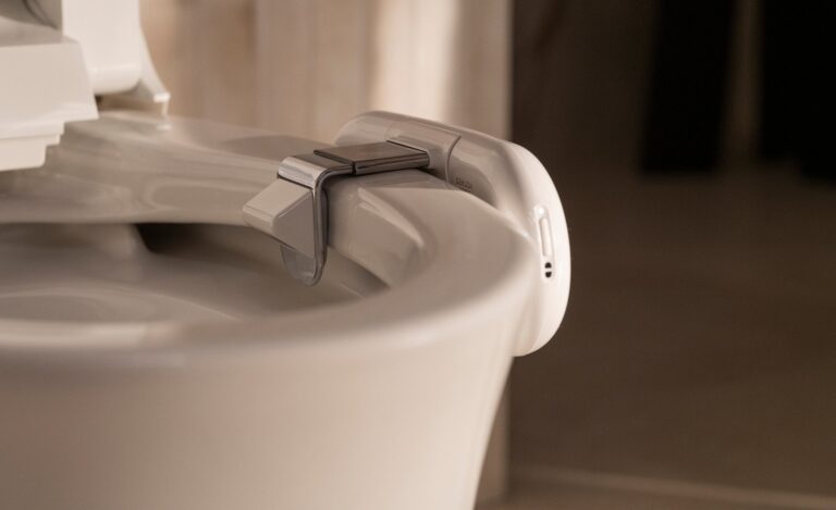 Kohler lanza Dekoda, dispositivo con cámara e IA para analizar deposiciones en el váter