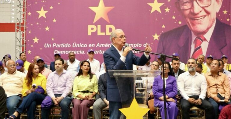 Danilo Medina afirma que población pasa hambre bajo gobierno del PRM